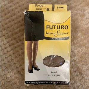 Futuro Beyond Support Pantyhose Beige 
